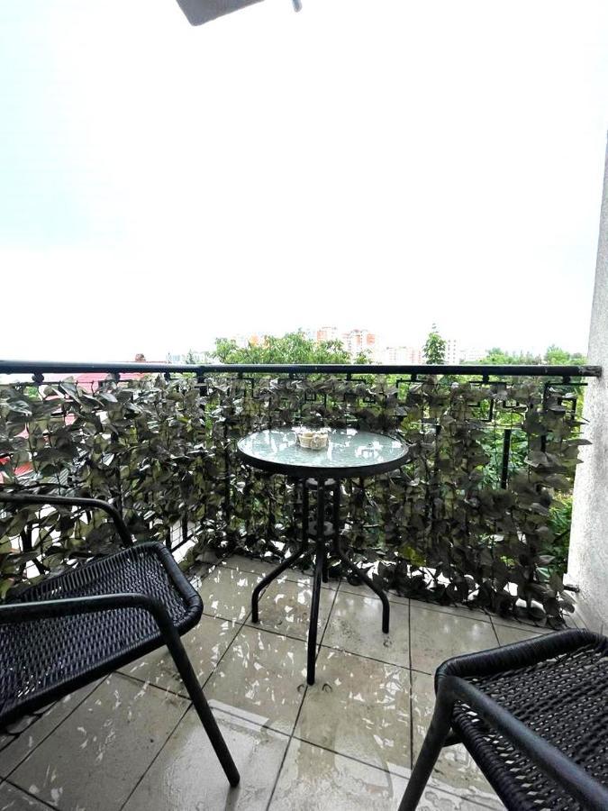 Large Apartment !!!Ciuflea Str. Chişinau Exteriör bild