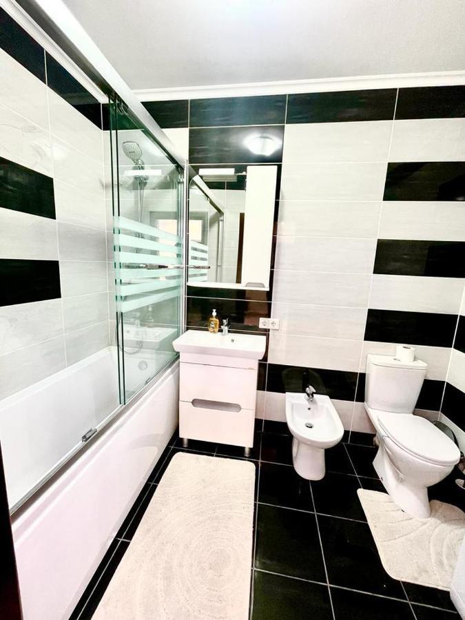 Large Apartment !!!Ciuflea Str. Chişinau Exteriör bild